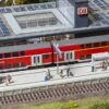 120202 Faller Moderner Bahnsteig Mit Zubehö -Speelgoedtrein Winkel FA120202