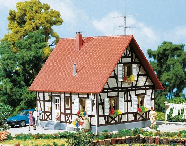 130222 Faller Einfamilienhaus Mit Fachwerk 2 130222 Faller Einfamilienhaus Mit Fachwerk