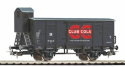 58924 Piko Ged. Güterwagen G02 “Club Cola” DR III M. Bh.